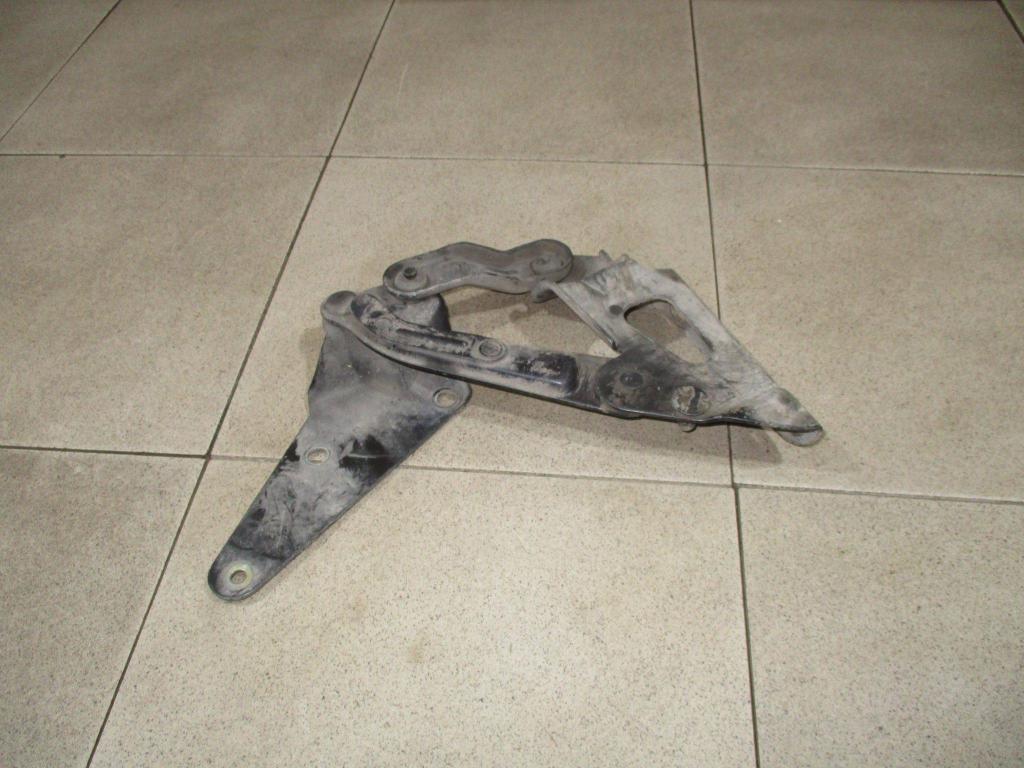 Петля капота правая, 500 рублей, Пермь