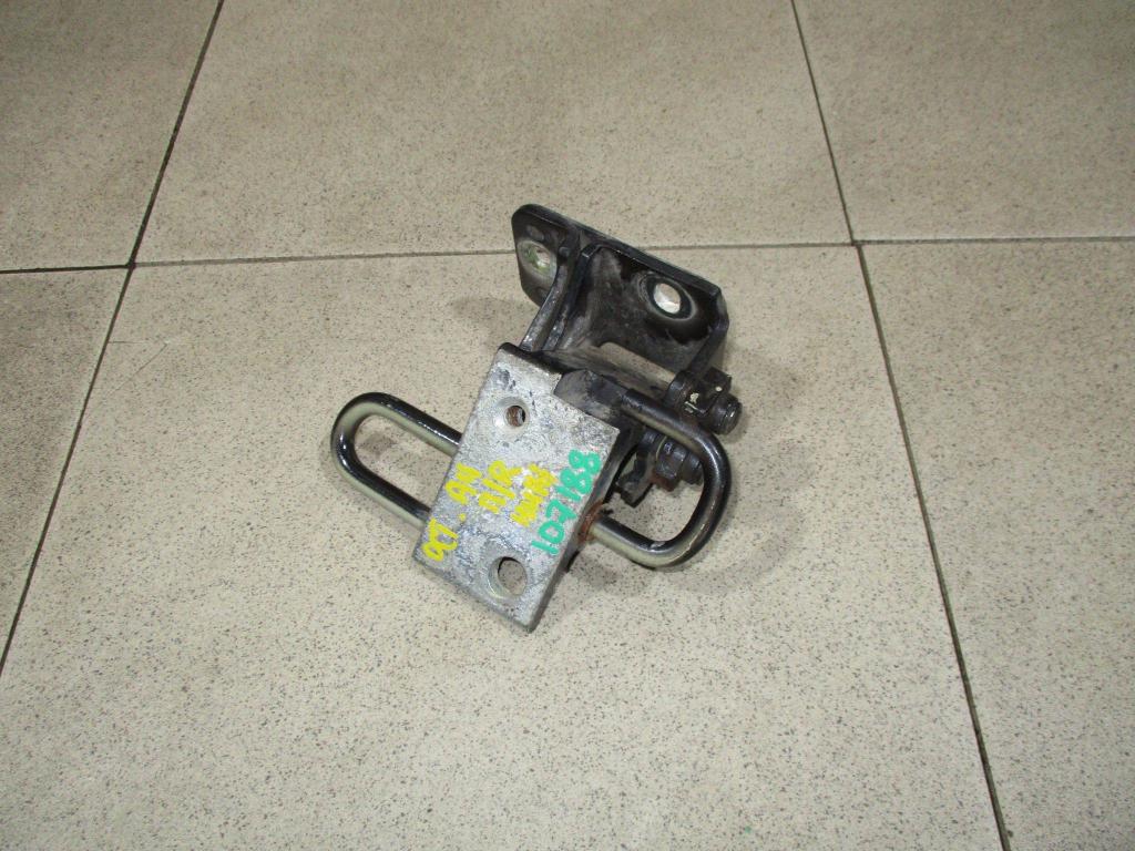 Петля двери передней правой нижняя, 2600 рублей, Пермь