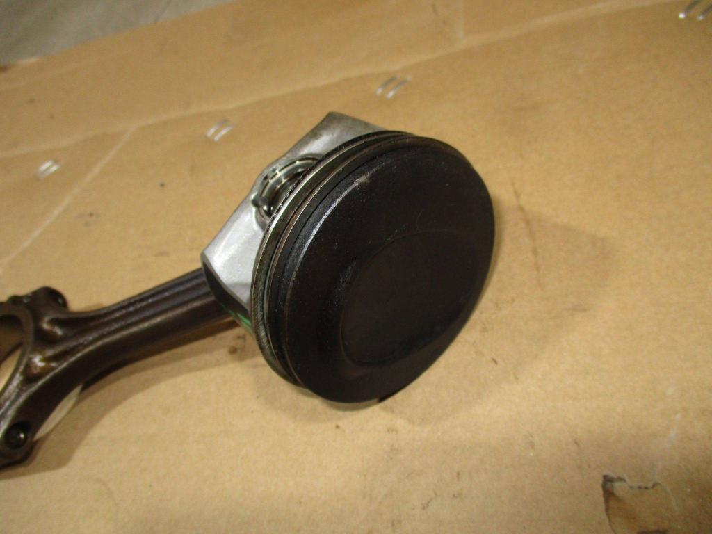 Поршень с шатуном, 7000 рублей, Пермь