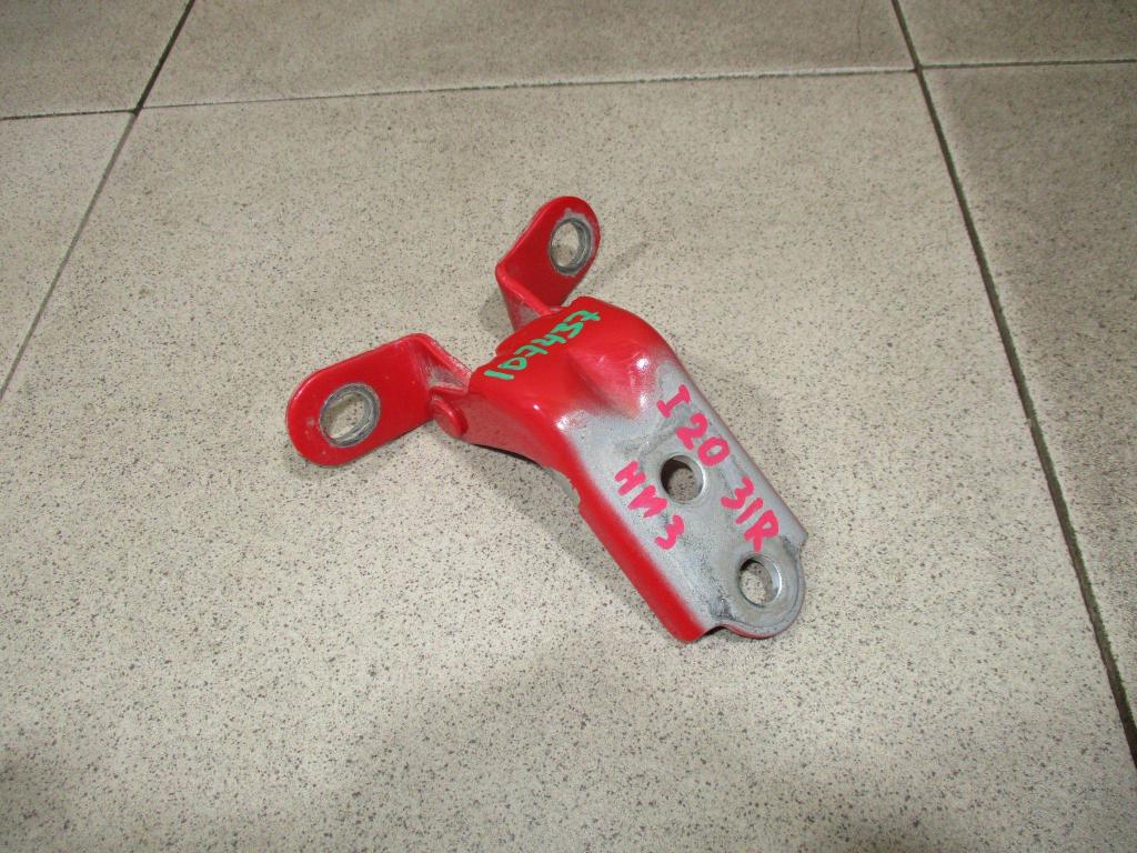 Петля двери задней правой нижняя, 500 рублей, Пермь