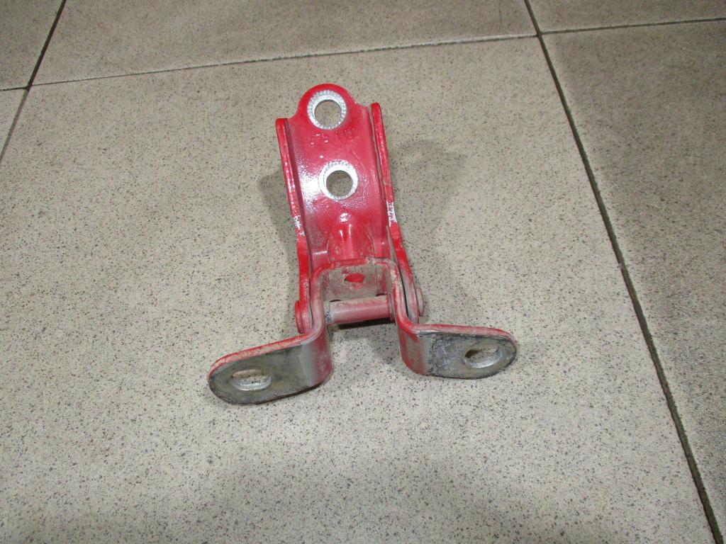 Петля двери задней правой нижняя, 500 рублей, Пермь