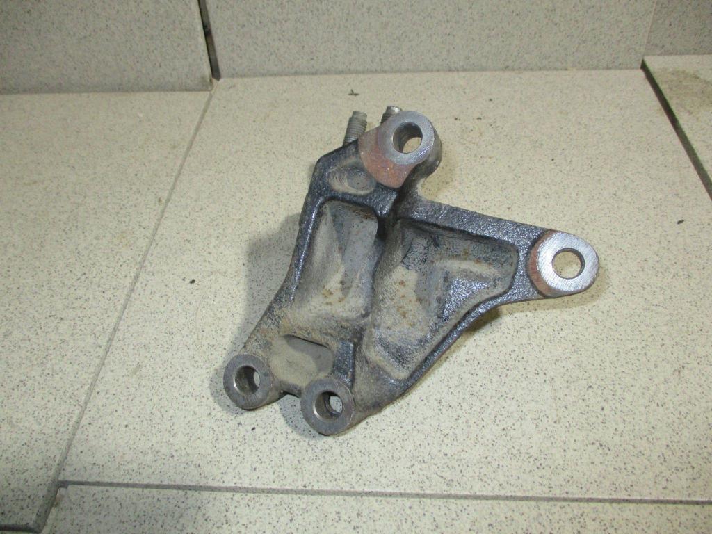 Кронштейн двигателя правый, 500 рублей, Пермь