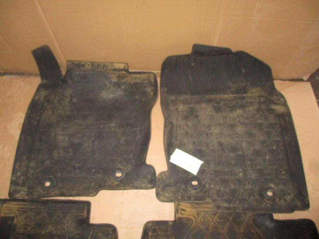 Комплект ковриков салона, 3000 рублей, Пермь
