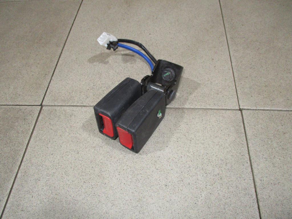 Ответная часть ремня безопасности, 500 рублей, Пермь