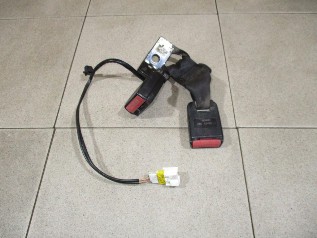 Ответная часть ремня безопасности, 500 рублей, Пермь