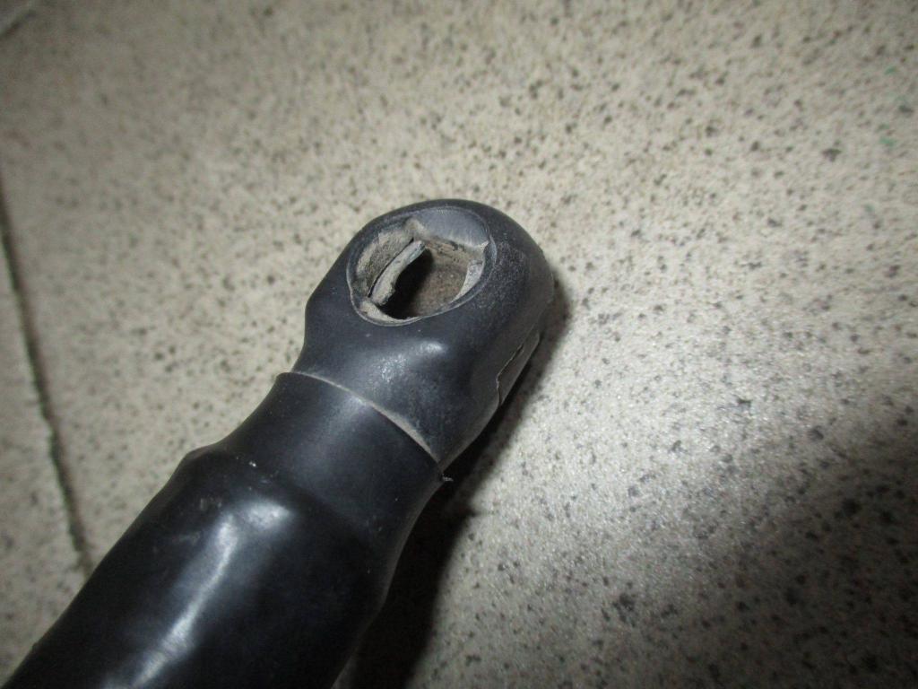 Амортизатор двери багажника, 500 рублей, Пермь