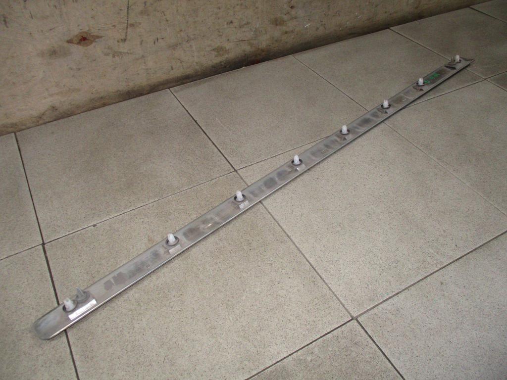 Молдинг передней правой двери, 2500 рублей, Пермь