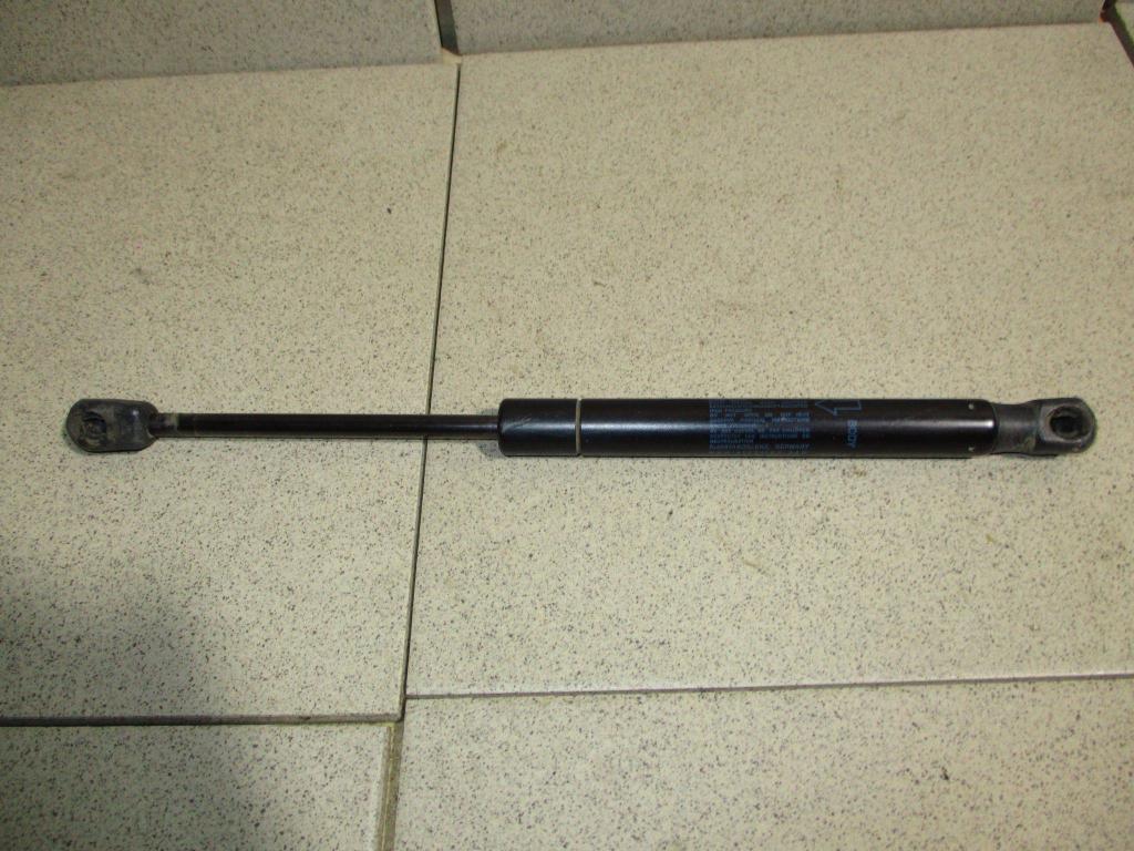 Амортизатор капота, 500 рублей, Пермь