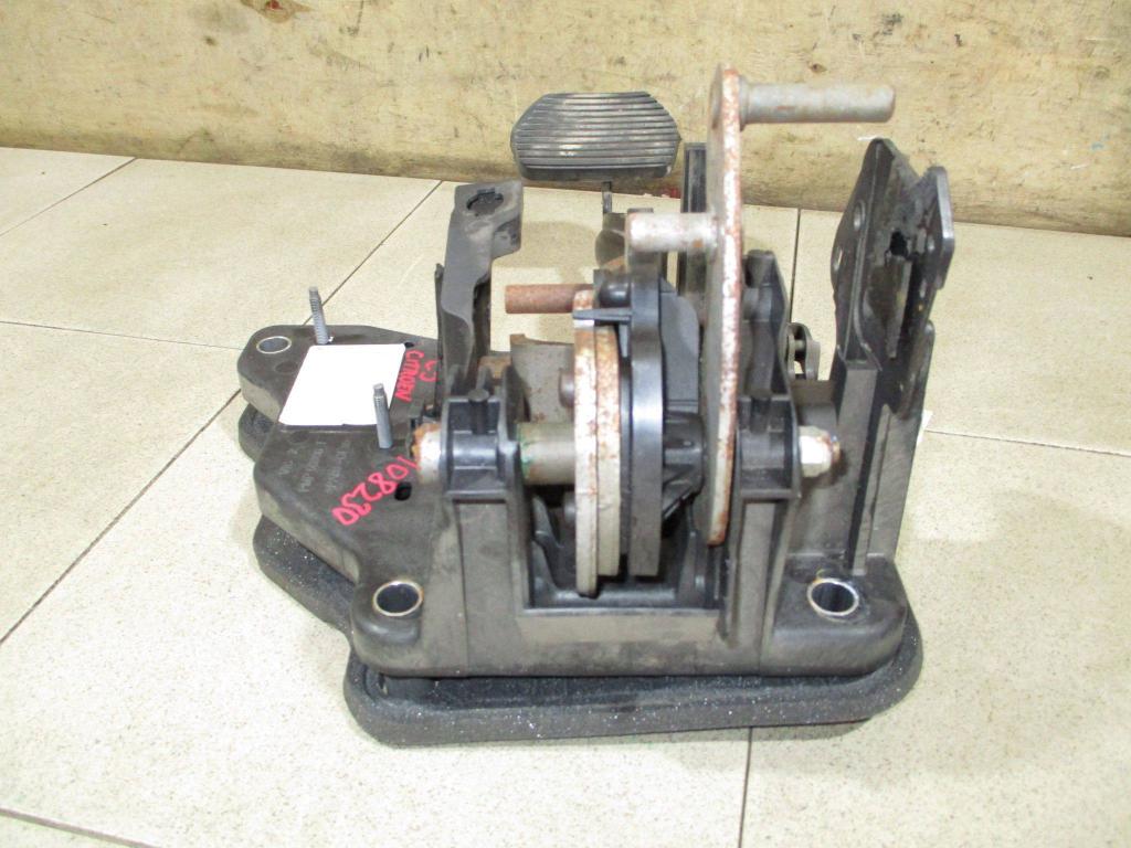 Педаль тормоза, 1000 рублей, Пермь