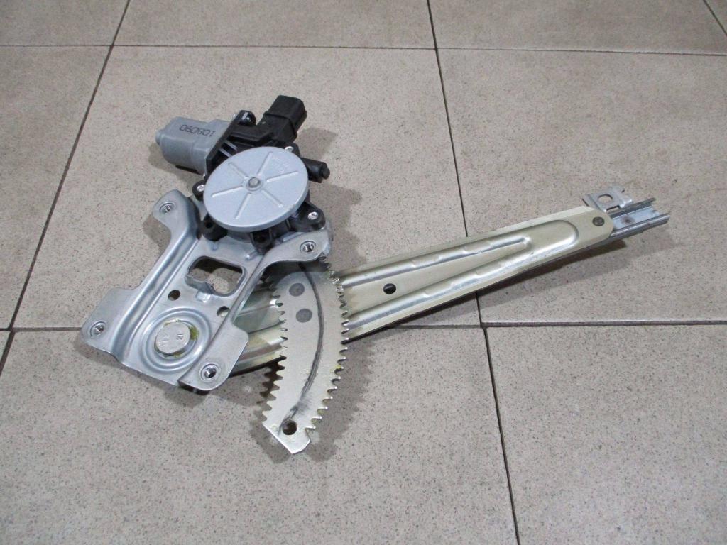 Стеклоподъемник электрический задний, 700 рублей, Пермь