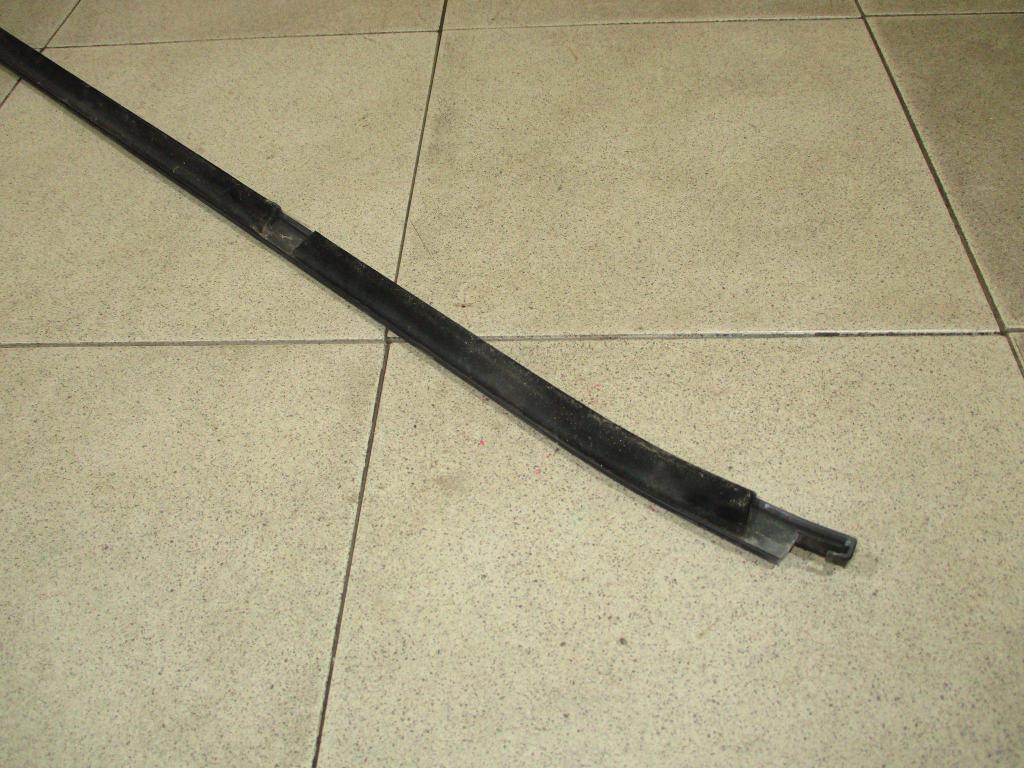 Накладка стекла заднего правого, 1000 рублей, Пермь