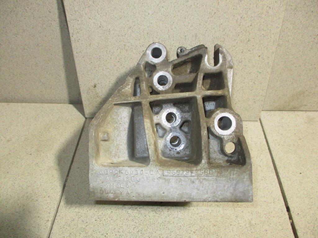 Кронштейн двигателя правый, 1500 рублей, Пермь