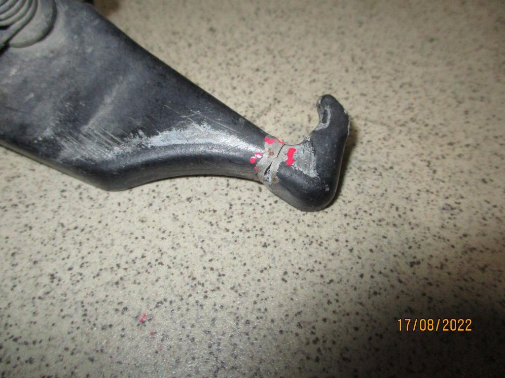 Крючок капота, 500 рублей, Пермь