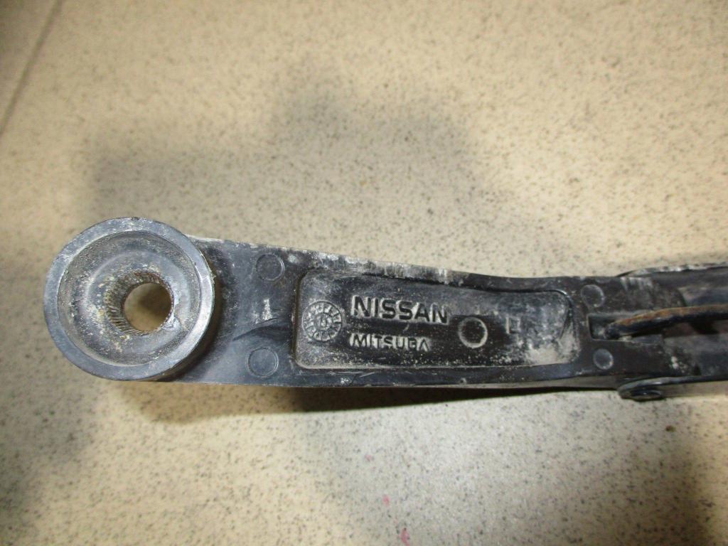 Поводок стеклоочистителя передний левый, 1500 рублей, Пермь