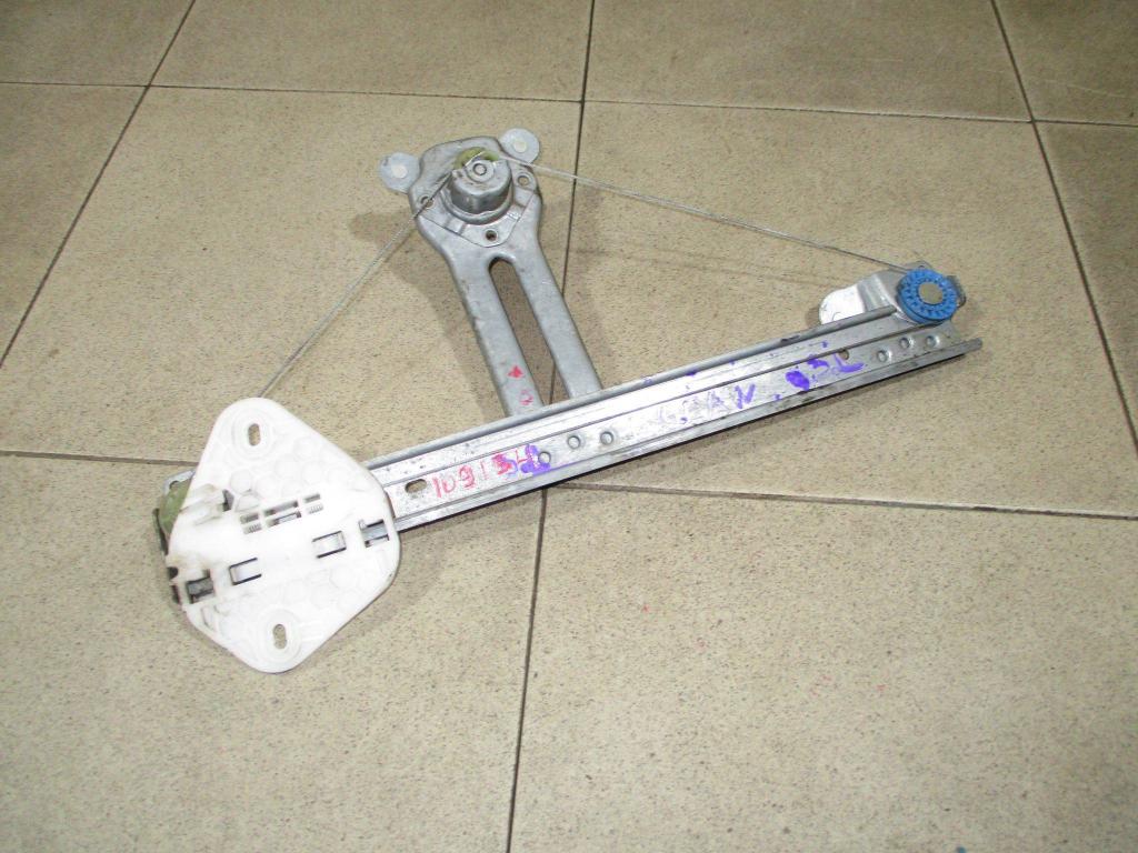 Стеклоподъемник механический задний левый, 500 рублей, Пермь