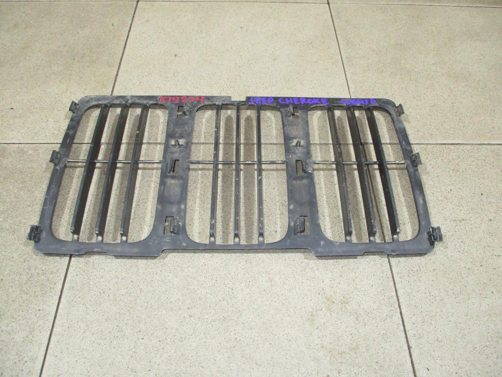 Накладка на решетку радиатора, 2000 рублей, Пермь