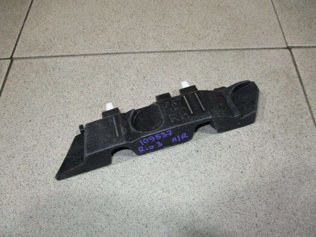 Кронштейн переднего бампера правый, 700 рублей, Пермь