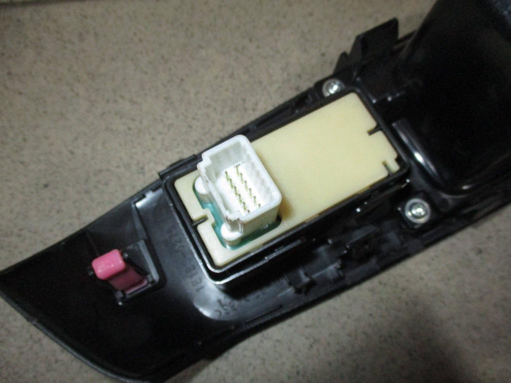 Кнопка стеклоподъемника, 2600 рублей, Пермь