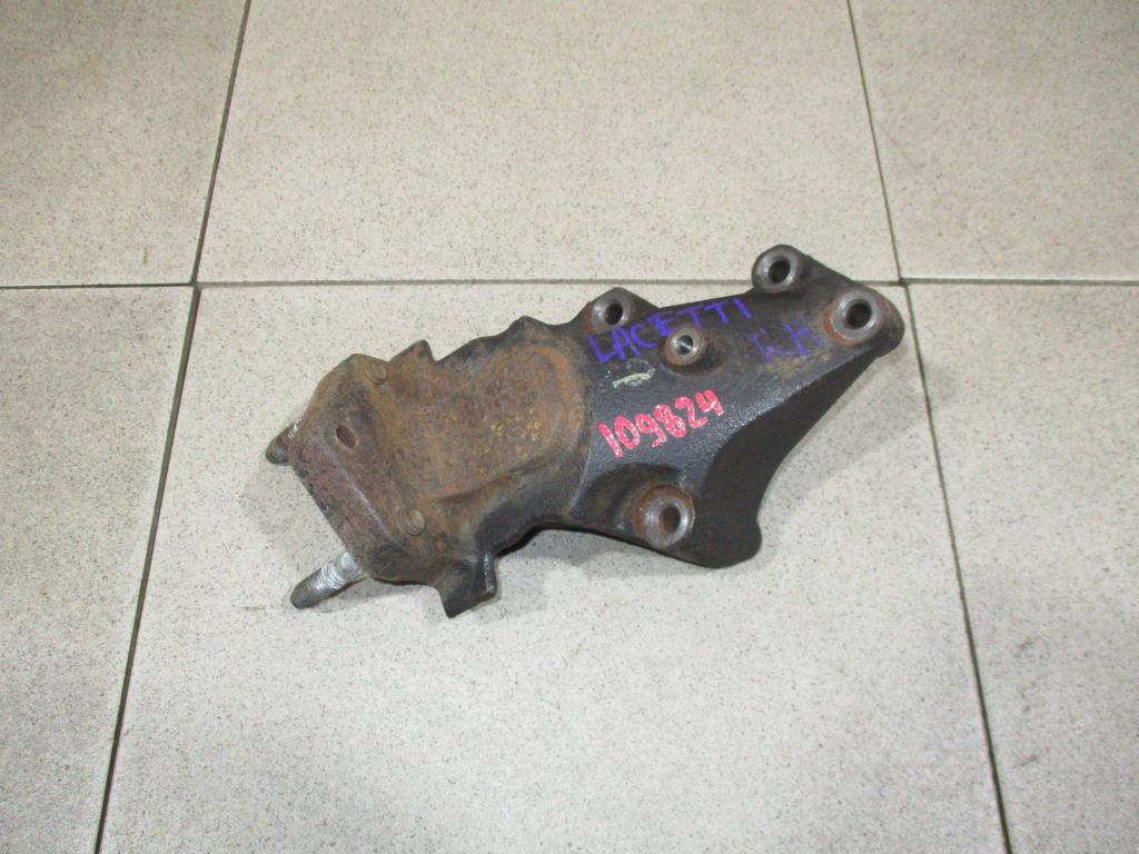 Кронштейн двигателя правый, 500 рублей, Пермь