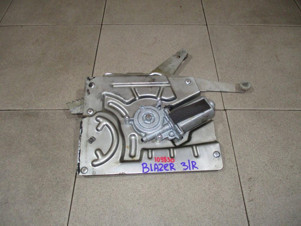 Стеклоподъемник задний правый, 1000 рублей, Пермь