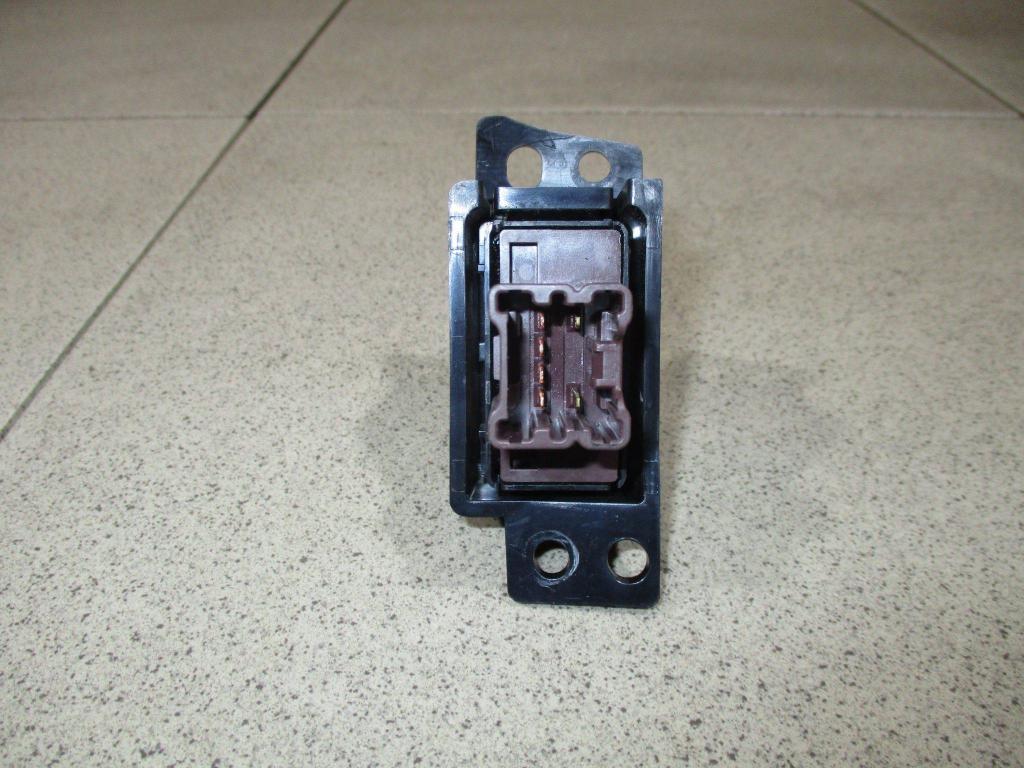 Кнопка обогрева сидений, 700 рублей, Пермь