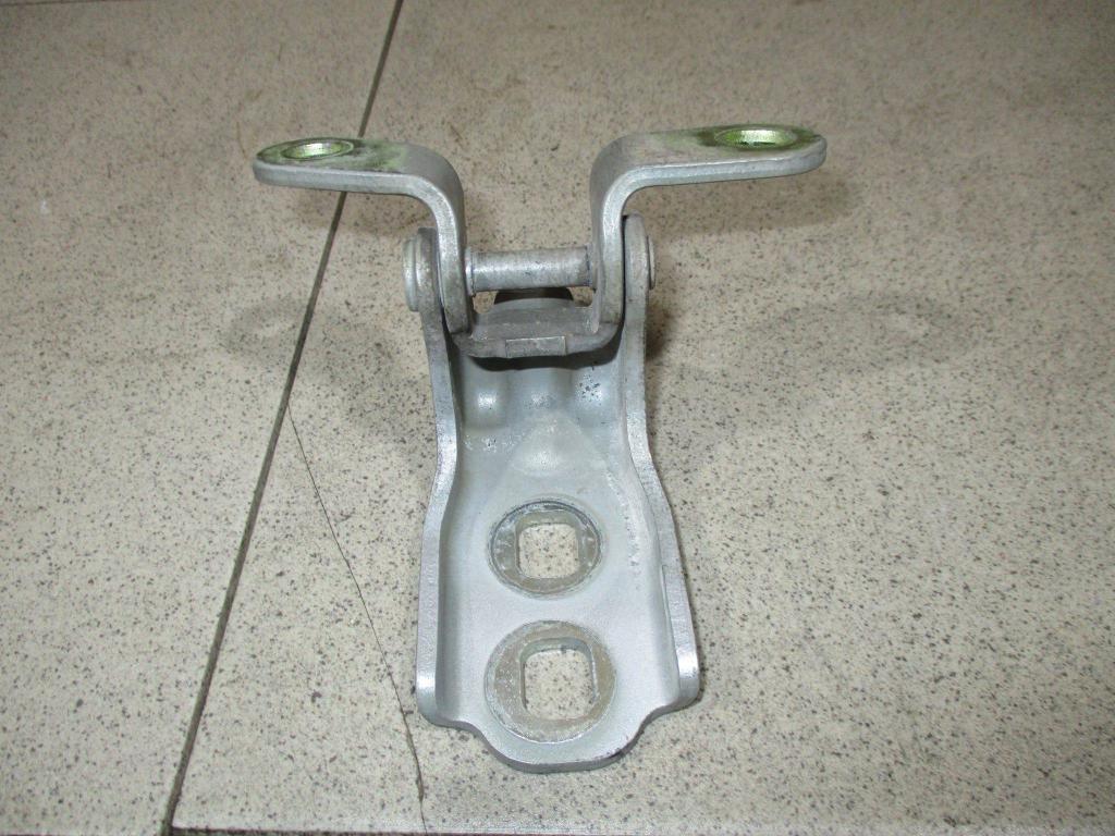 Петля двери передней левой верхняя, 500 рублей, Пермь