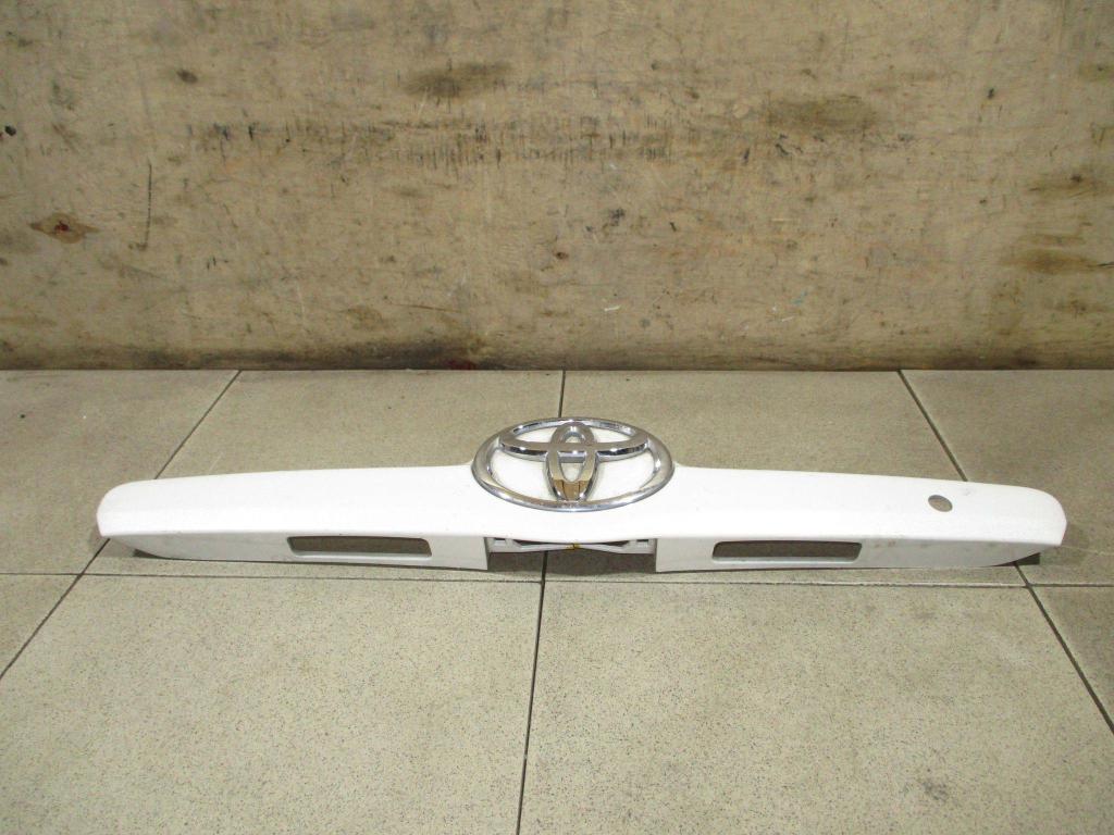 Накладка крышки багажника, 2000 рублей, Пермь