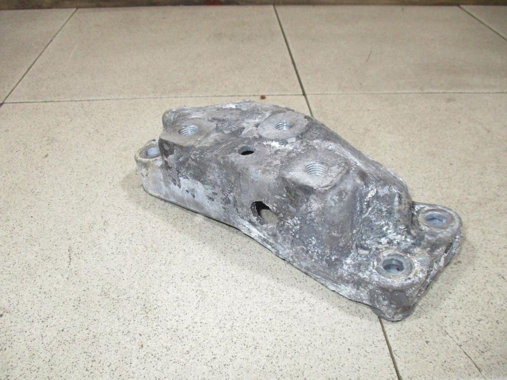 Кронштейн КПП левый, 1000 рублей, Пермь