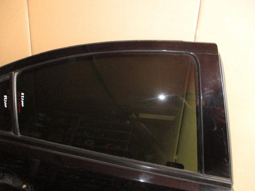 Стекло двери задней правой, 1000 рублей, Пермь