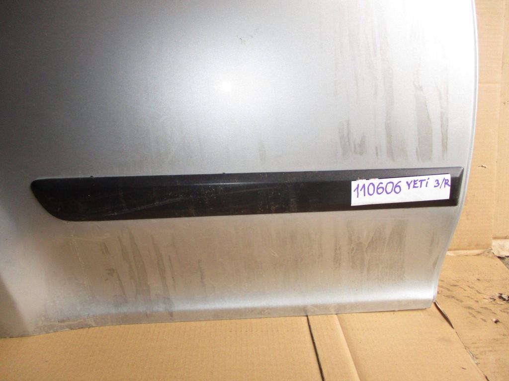 Молдинг задней правой двери, 1000 рублей, Пермь