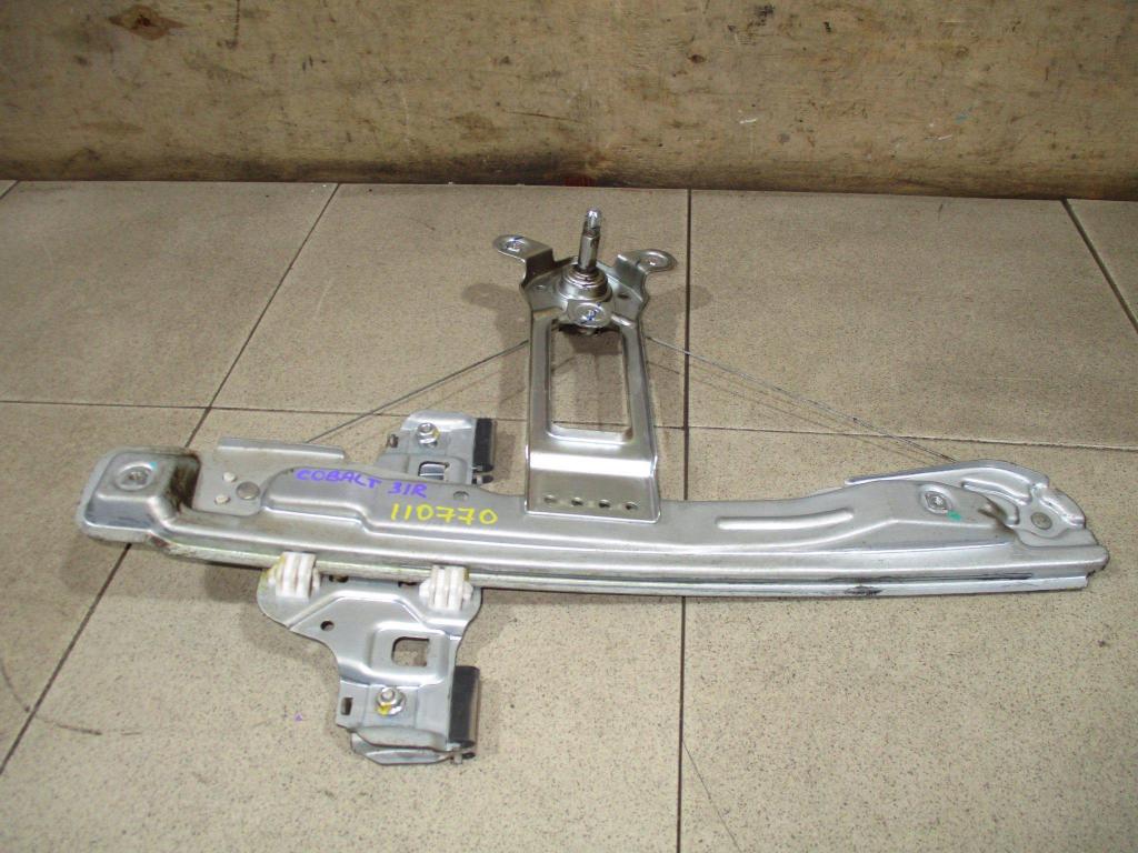 Стеклоподъемник механический задний правый, 500 рублей, Пермь