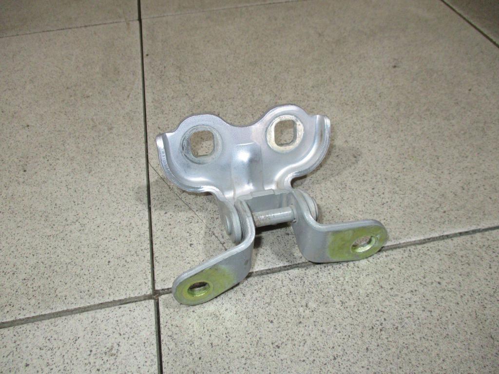 Петля двери передней правой нижняя, 500 рублей, Пермь