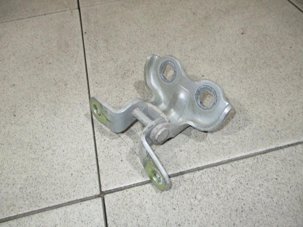 Петля двери задней правой верхняя, 500 рублей, Пермь