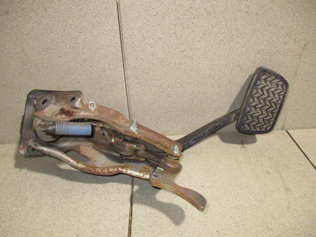 Педаль тормоза, 1000 рублей, Пермь