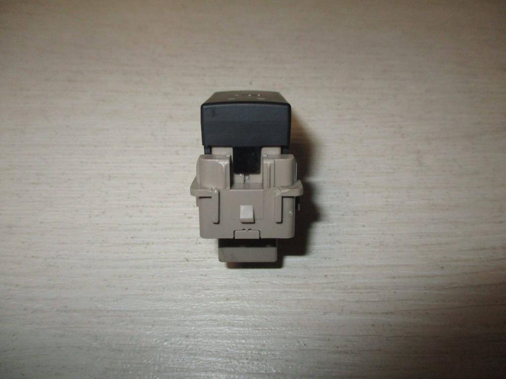 Кнопка обогрева сидений, 1000 рублей, Пермь