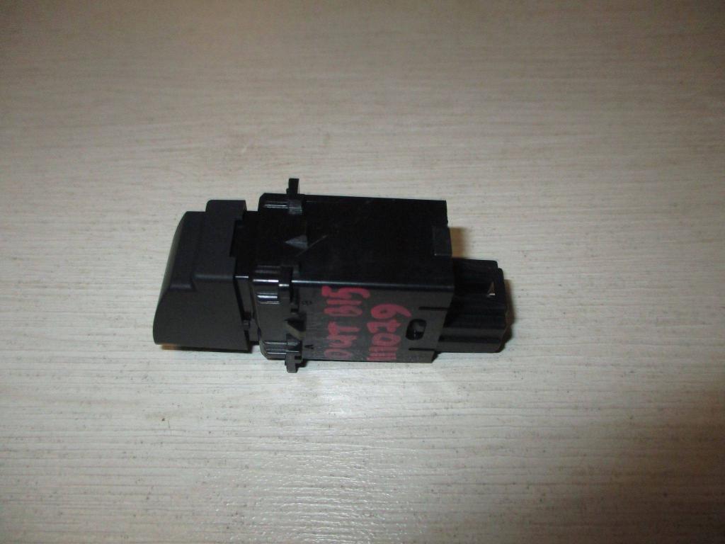 Кнопка антипробуксовочной системы, 500 рублей, Пермь