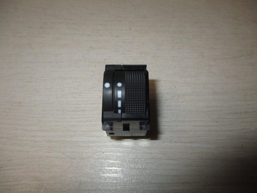 Кнопка освещения панели приборов, 500 рублей, Пермь