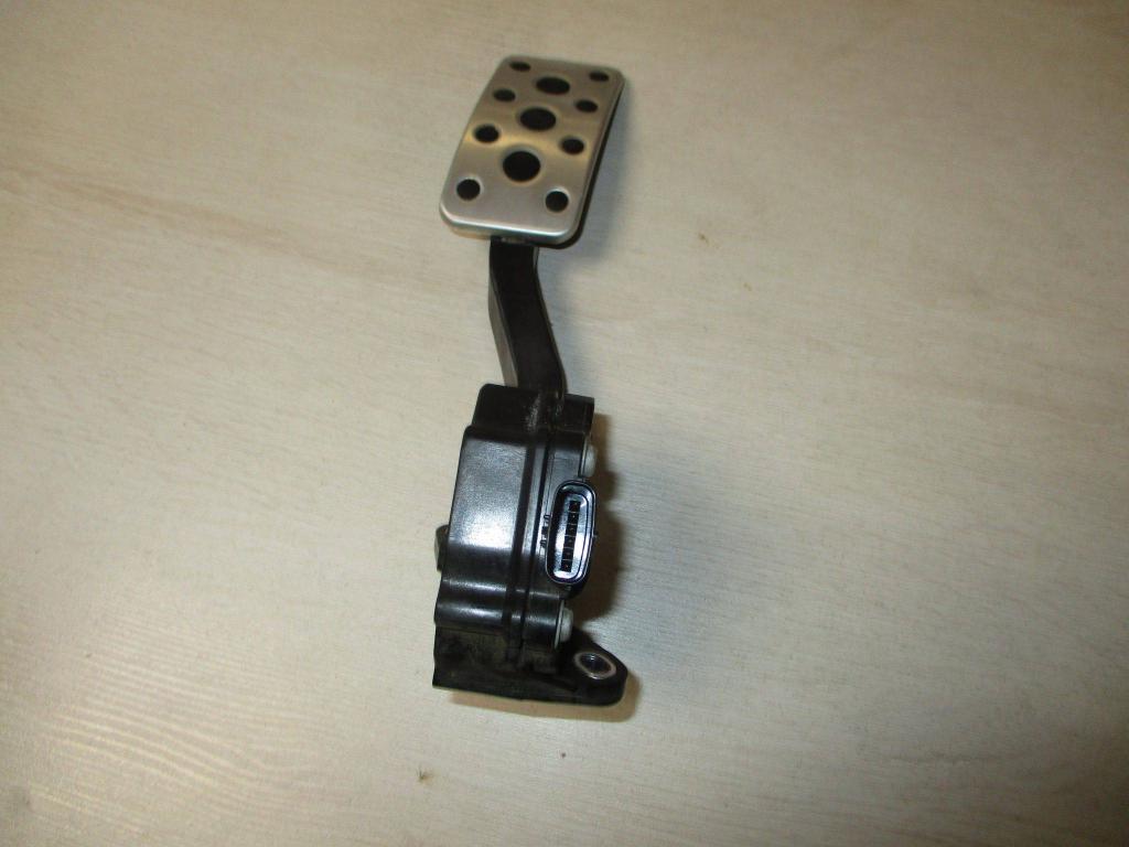 Педаль газа, 4000 рублей, Пермь