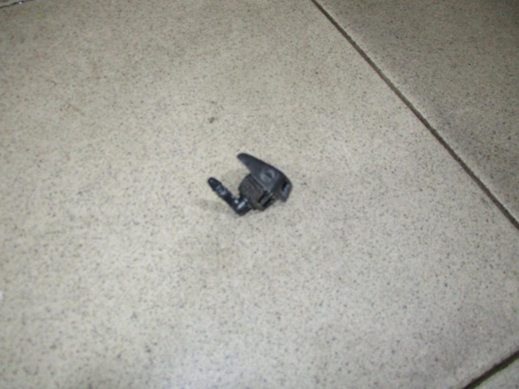 Форсунка омывателя лобового стекла, 500 рублей, Пермь