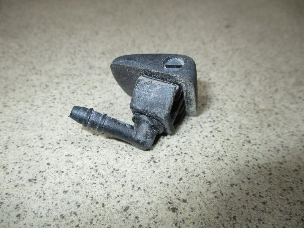 Форсунка омывателя лобового стекла, 500 рублей, Пермь