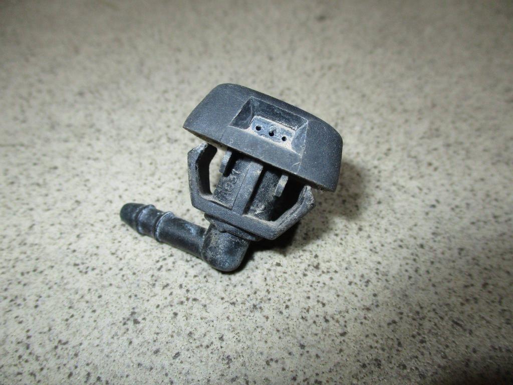 Форсунка омывателя лобового стекла, 500 рублей, Пермь