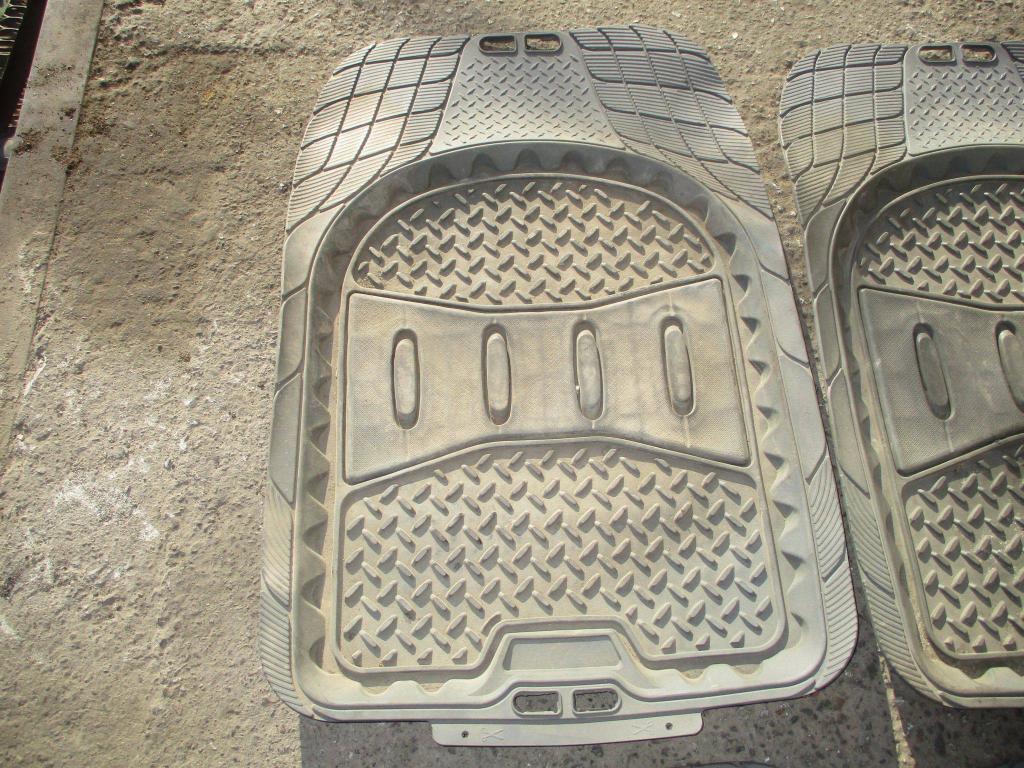 Комплект ковриков салона, 1500 рублей, Пермь