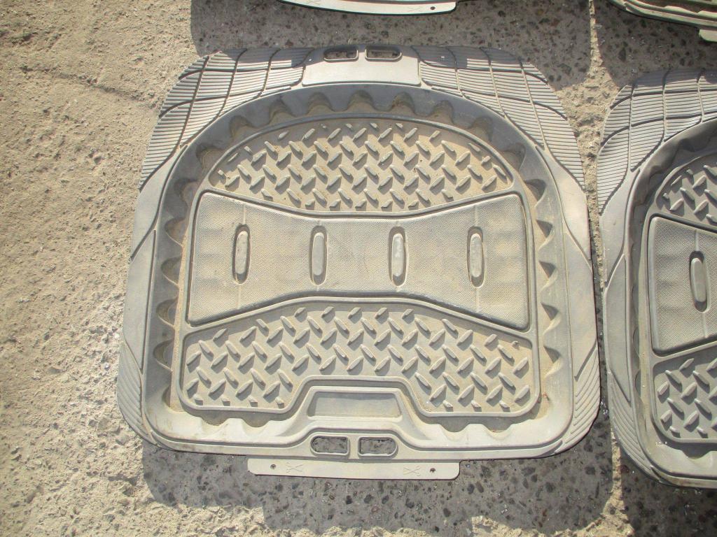 Комплект ковриков салона, 1500 рублей, Пермь