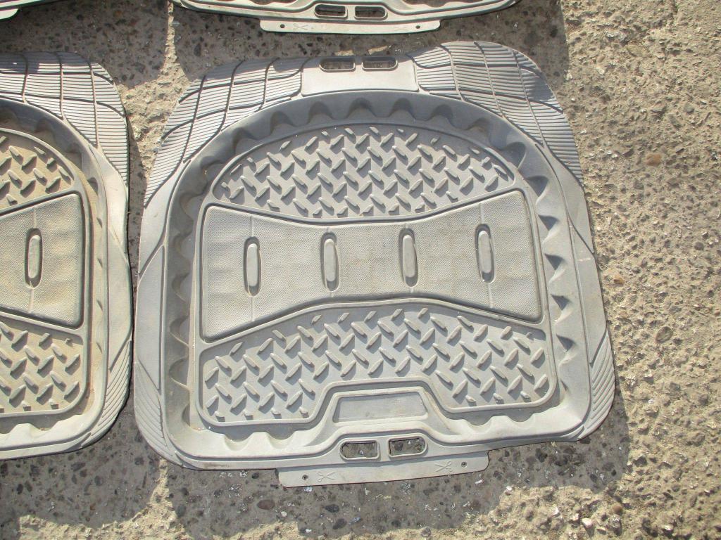 Комплект ковриков салона, 1500 рублей, Пермь