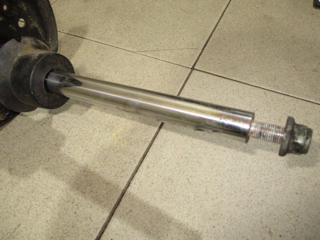 Амортизатор передний правый, 3000 рублей, Пермь