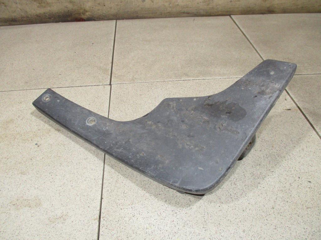 Брызговик передний правый, 1000 рублей, Пермь