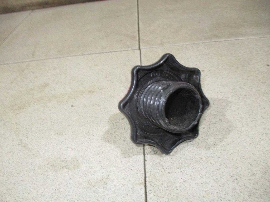 Болт крепления запасного колеса, 500 рублей, Пермь