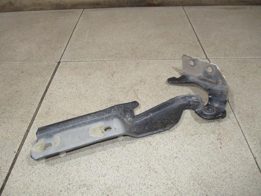 Петля капота левая, 550 рублей, Пермь