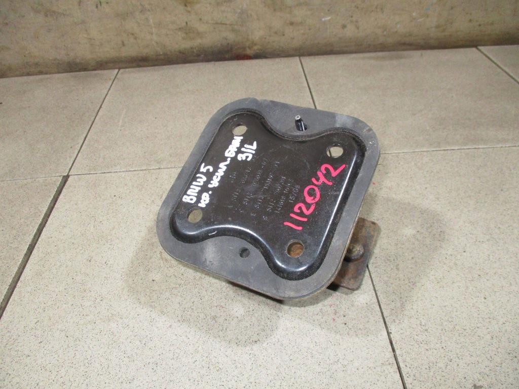 Кронштейн усилителя заднего бампера левый, 1000 рублей, Пермь