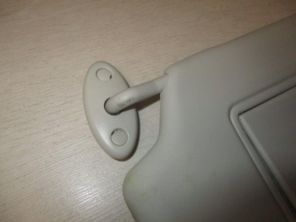 Козырек солнцезащитный левый, 1000 рублей, Пермь